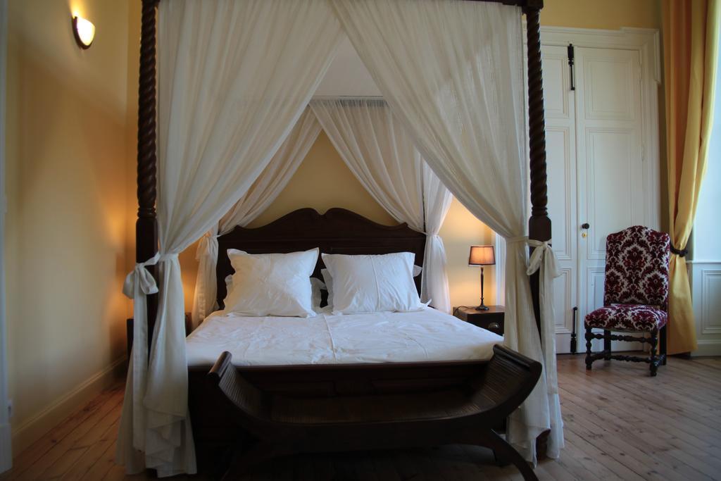 Domaine De Lamassas Bed & Breakfast Hautefage-la-Tour Ruang foto